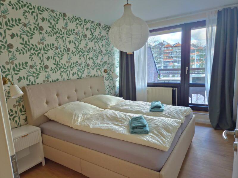 Schlafzimmer (2)
